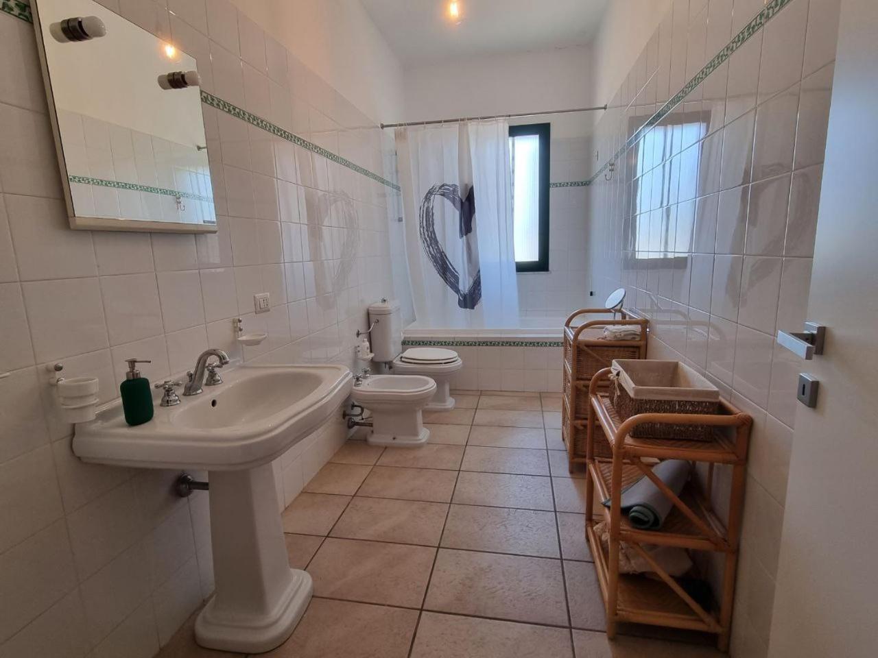 Accogliente Villa Con Piscina 卡尔塔吉罗 外观 照片