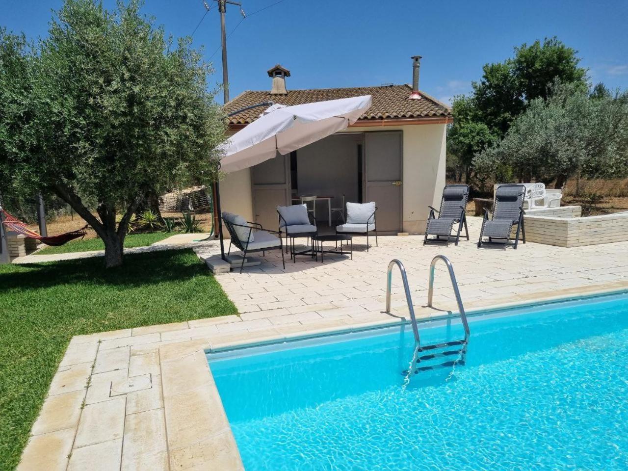 Accogliente Villa Con Piscina 卡尔塔吉罗 外观 照片